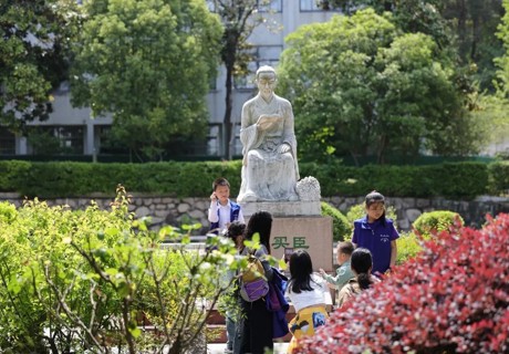 【璞石留痕】善韵流芳，勤风拂梦 ——记藏书实验小学广电小记者的校园寻光之旅